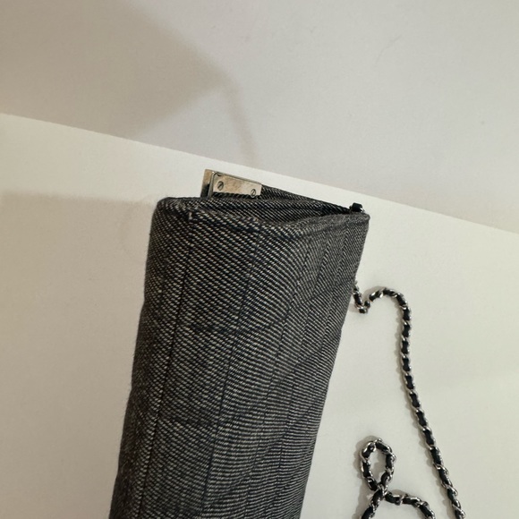 CHANEL DENIM CHOCOLATE BAR STITCH FLAP BAG - Picture 6 of 8